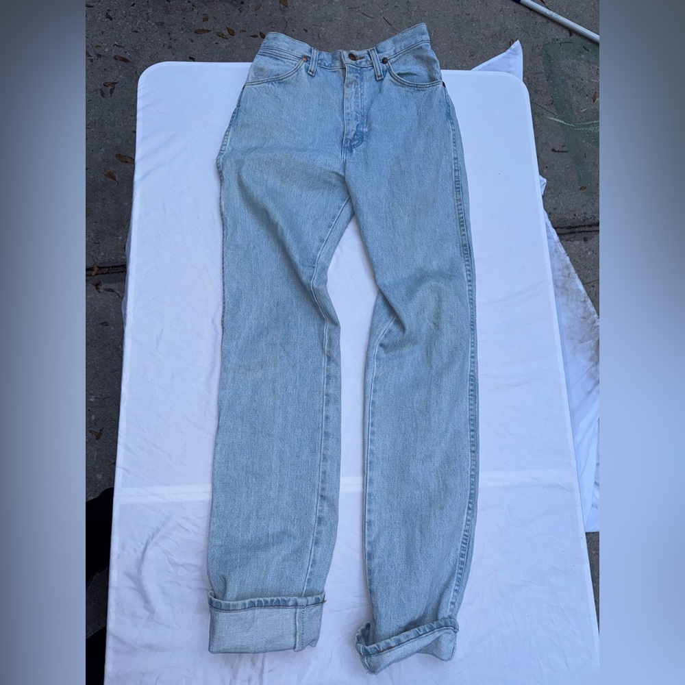 Wrangler Light Wash Blue High-Rise Straight Leg Jeans
